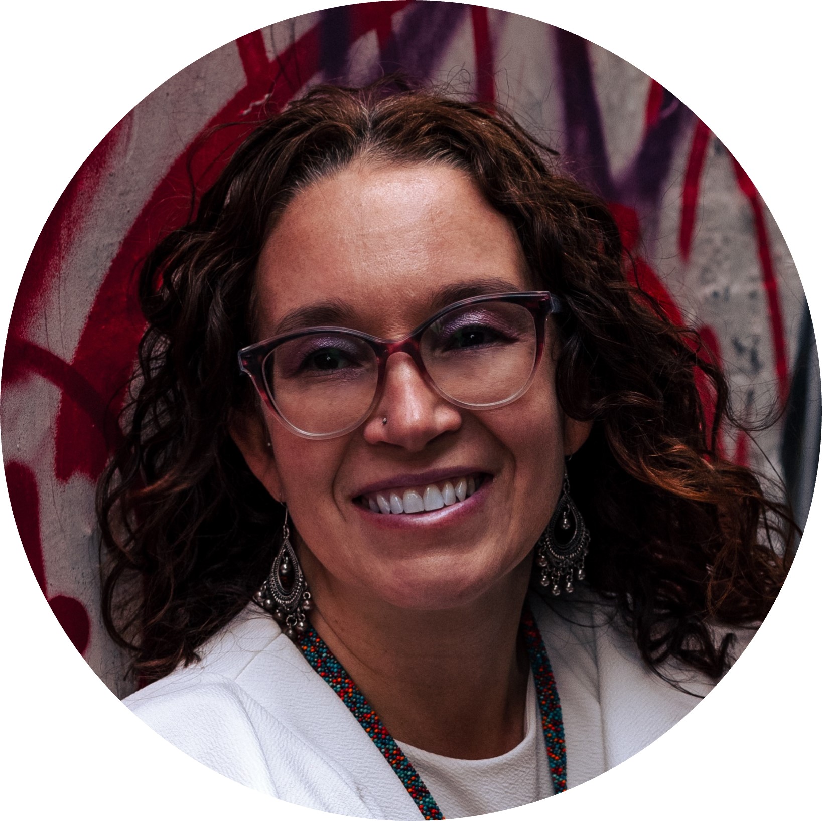 Dr. Carolina Bustamante