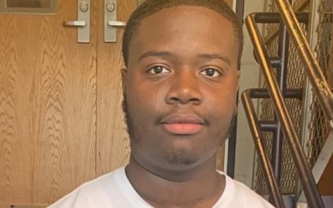 Jonnouy Powers Institute of Technology at Syracuse Central